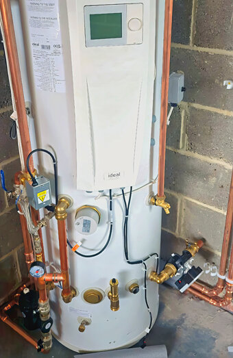 https://menorahotwater.com.au/uploads/2025/06/gas-hot-water-system-13675.jpg