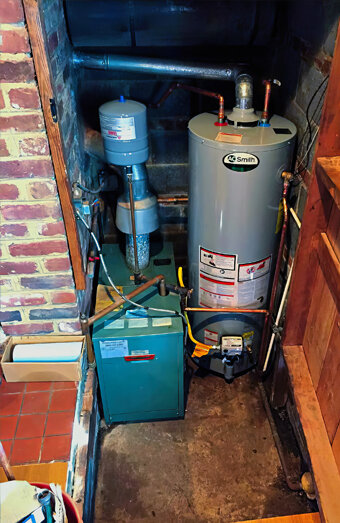 https://menorahotwater.com.au/uploads/2025/06/gas-hot-water-system-50310.jpg