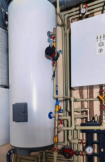 https://menorahotwater.com.au/uploads/2025/06/hot-water-installs-34383.jpg
