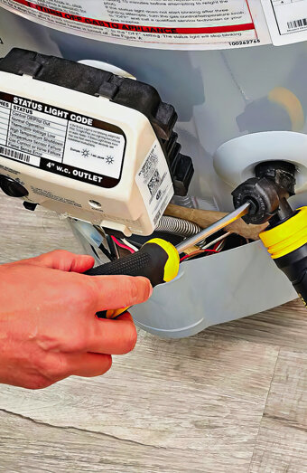 https://menorahotwater.com.au/uploads/2025/06/hot-water-installs-91973.jpg